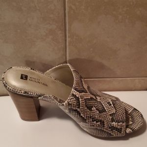 Shoes size 9 womens